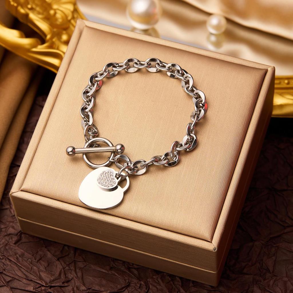 Neues Modisches Titanstahl Anlauffreies Armband für Damen - Vielseitige Europäische Stil-Trends