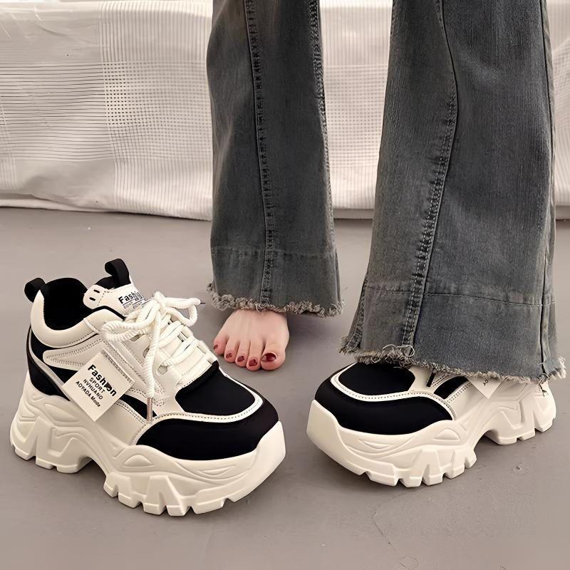 2025 Women's Autumn Height-Boost Sneakers: Small Size, Thick Sole, 9cm Lift