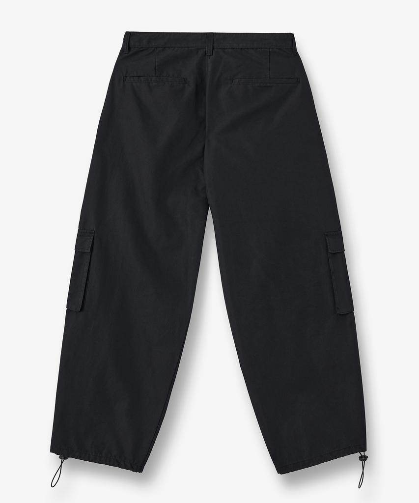 BLOND9 Single-Pleat Cargo Wide Utility Pants [Black]
