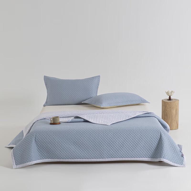 Muji All-Season Polyester Quilt