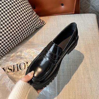 Sapatos fechados – Sapatos fechados