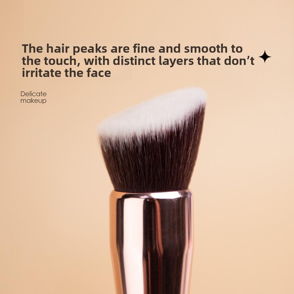 Single Large Oblique Angle Grooming Brush, High-quality Fiber Hair, Skin-friendly and Soft, Foundation Brush Smudge Brush