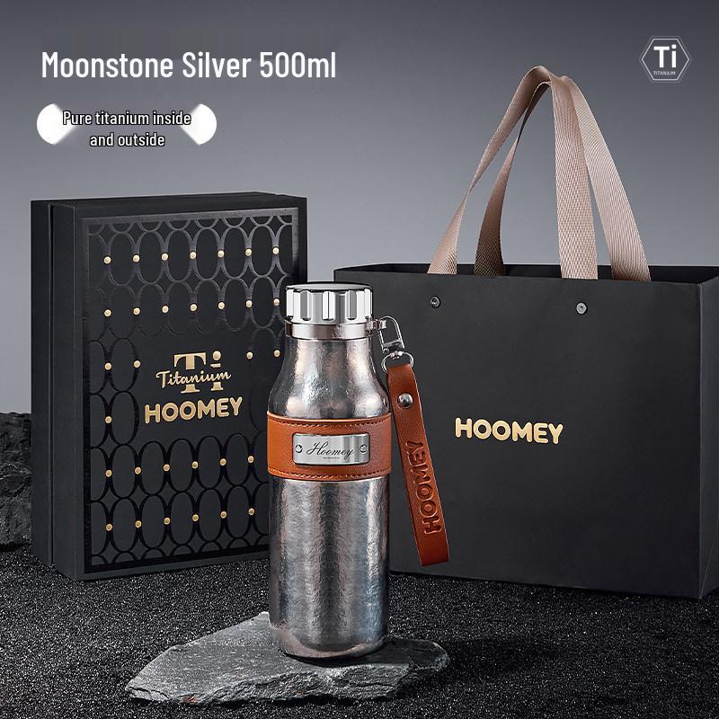 

Pure Titanium Insulated Sports Water Bottle - Portable and Ideal for Fitness or Outdoor Use, Perfect as an Annual Meeting Gift 500ml