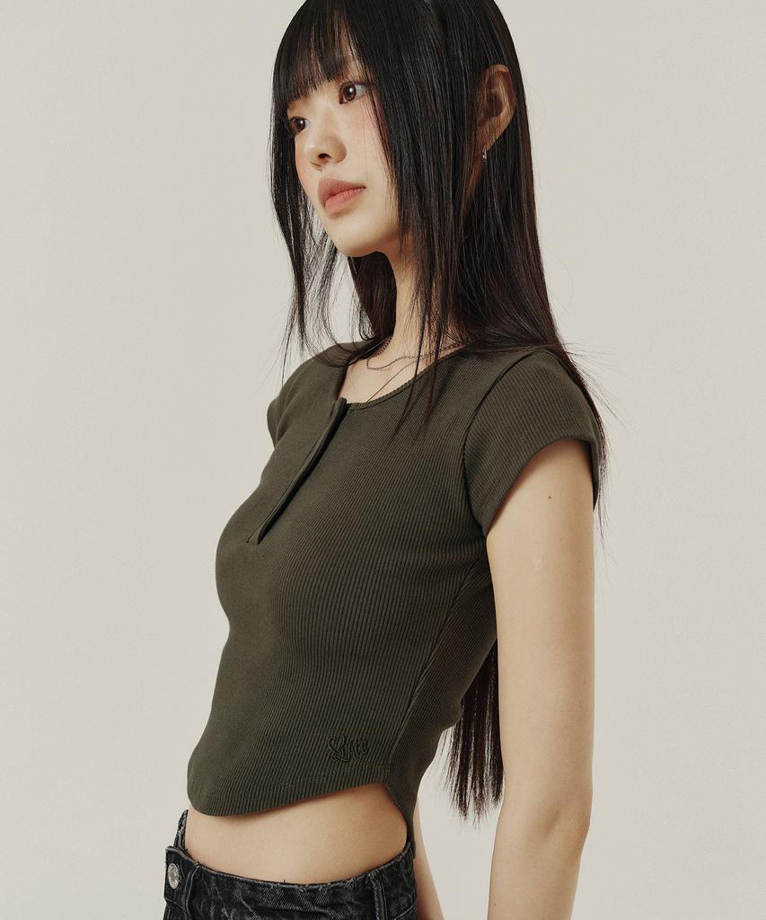 Kkuape Button Slim Round T-Shirt_3Color