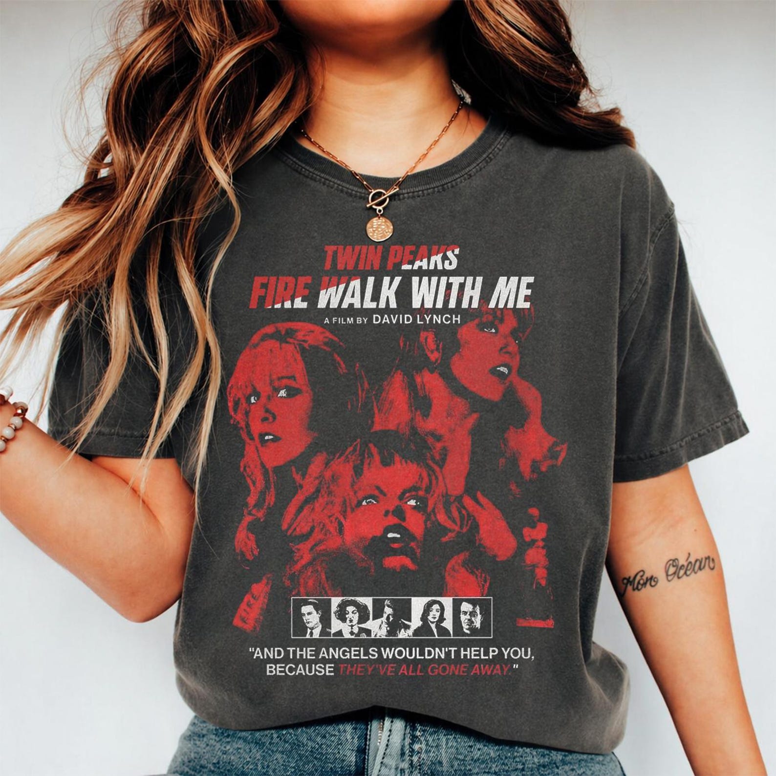 Vintage Horror Film Graphic Tee, Red Retro Thriller Shirt, Cult Classic Inspired Movie Tee, Dark Aesthetic Unisex T-Shirt, Black Graphic Top XL