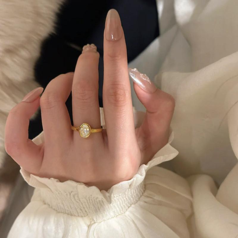Elegant French Style Moissanite Stone Ring For Women With Unique Adjustable Design