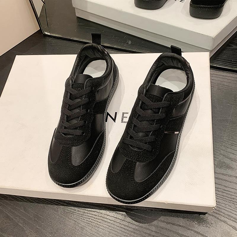 Retro large size women's shoes, new autumn and winter velvet little white shoes, women's versatile sports and leisure board shoes