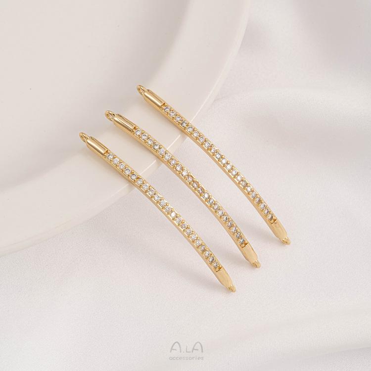 

Браслет-коннектор с двойной подвеской из золота 14 карат с микропаве из цирконов