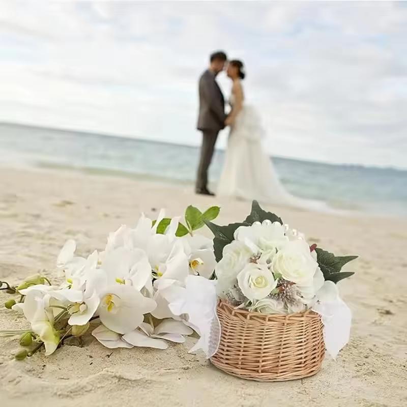 Handwoven Basket With Pearl Handle Wicker Rattan Picnic Natural Woven Storage Basket Wedding Birthday Party Flower Basket Decor