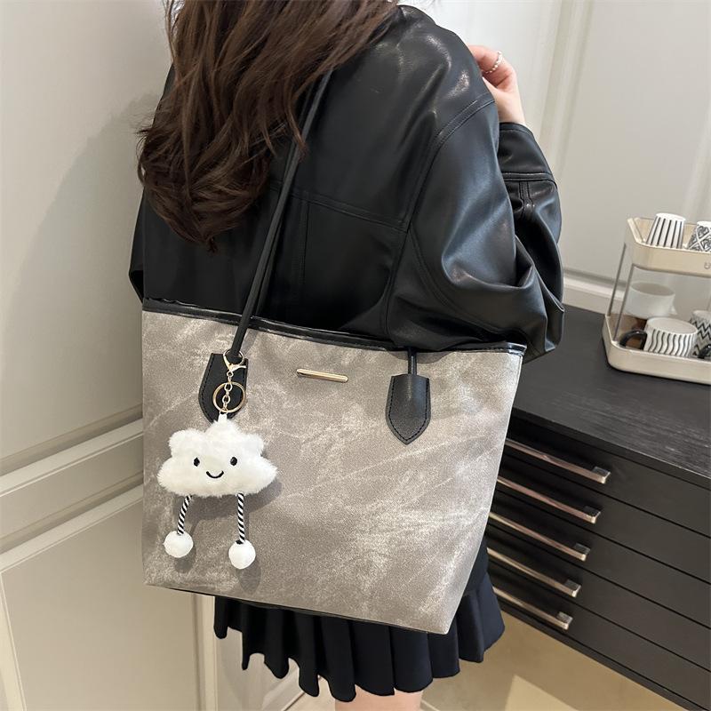 Korean version retro big bag new women's shoulder tote bag versatile large capacity class commuter bag fashion wholesale