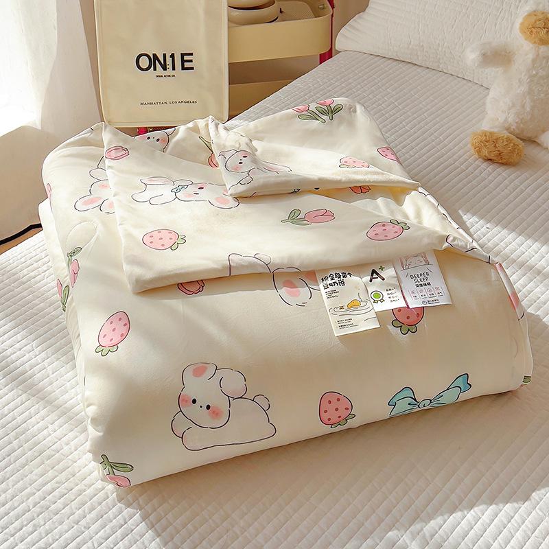 Soft Cotton Air-Conditioning Quilt: Smooth, Machine Washable Summer Blanket for Kids with Soybean Fiber