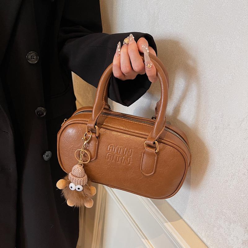 Autumn/Winter 2025 Women's Korean-Style Retro Bowling Crossbody Bag