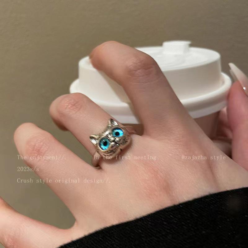 Niche Design Butterfly and Snake Rings: Stylish High-End Jewelry Set for Trendy Girls