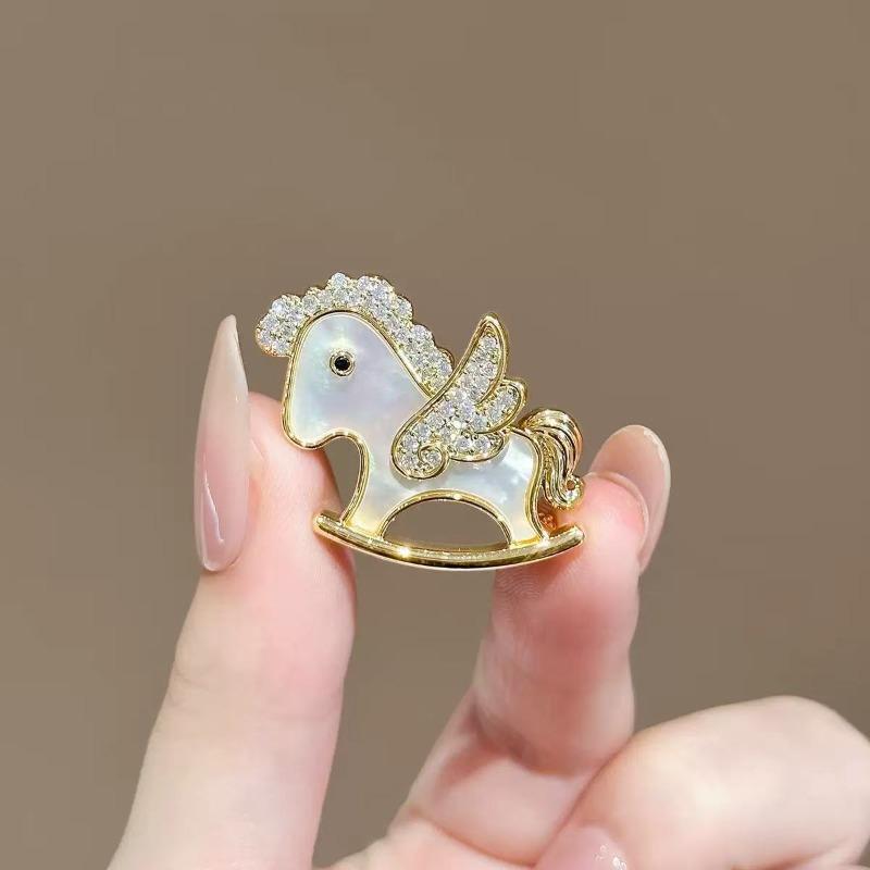 Luxury and Chic Colorful Brooch - Exquisite, Small-scale, Fashionable and Versatile Design - Flying Horse Brooch