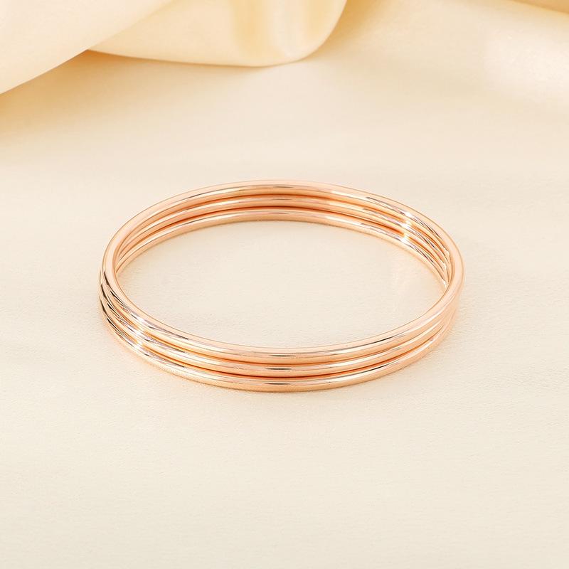 Europäischer & Amerikanischer Stil Stapelbare 3mm Edelstahl 304 Schlichte Drahtarmreifen - Mehrfarbig, Nahtlos, Einteiliges Design.