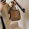 Retro casual shoulder bag women's new fashion solid color bucket bag small bag trendy commuter messenger bag