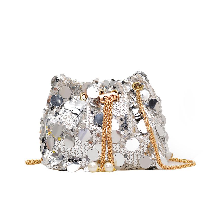 

Tassel sequined dinner bag, new trendy texture pumping belt, large capacity portable messenger bucket women s bag срібний