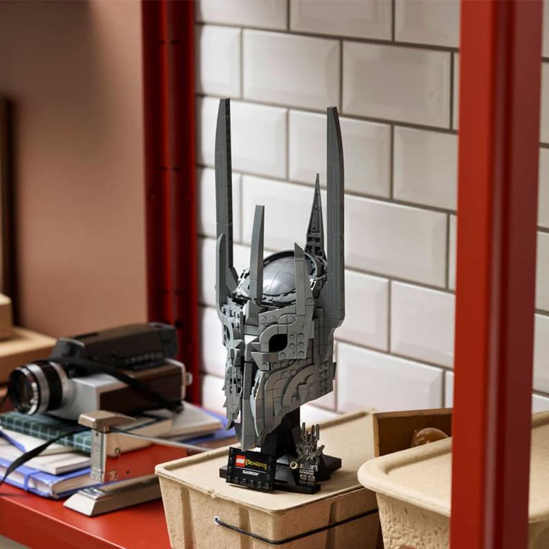 LEGO 11373 The Lord of the Rings: Sauron's Helmet Block Toys