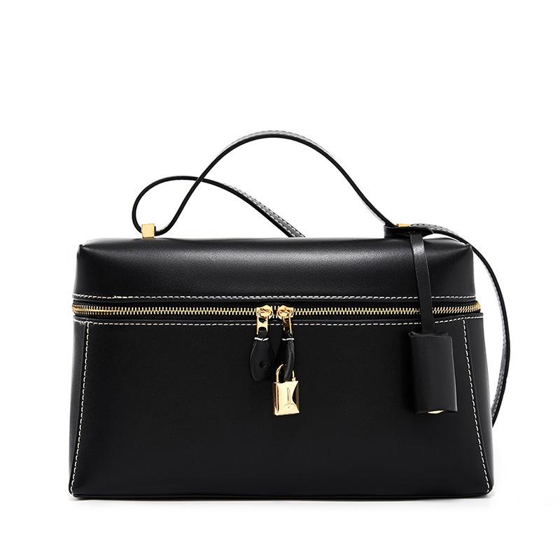 Borsa a spalla pendolare in pelle bovina 2024: Moda Autunno/Inverno Elegante per Donne