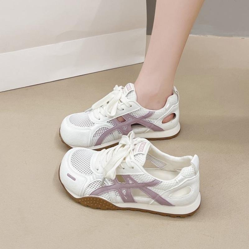 Sandals women's summer outer wear new mesh breathable hollow versatile, not tired feet little white shoes