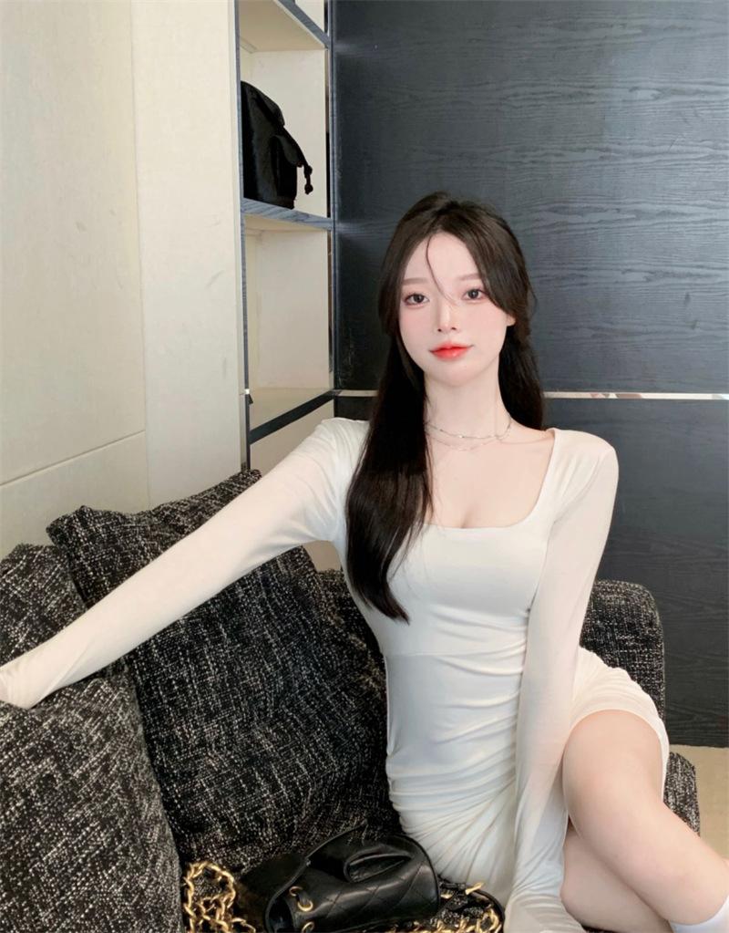 Pure Desire Wind Slim-fitting White Long-sleeved Dress Women's Pleated Design Feeling Waist Sexy Spring and Autumn Bottoming Hip-wrapped Short Skirt