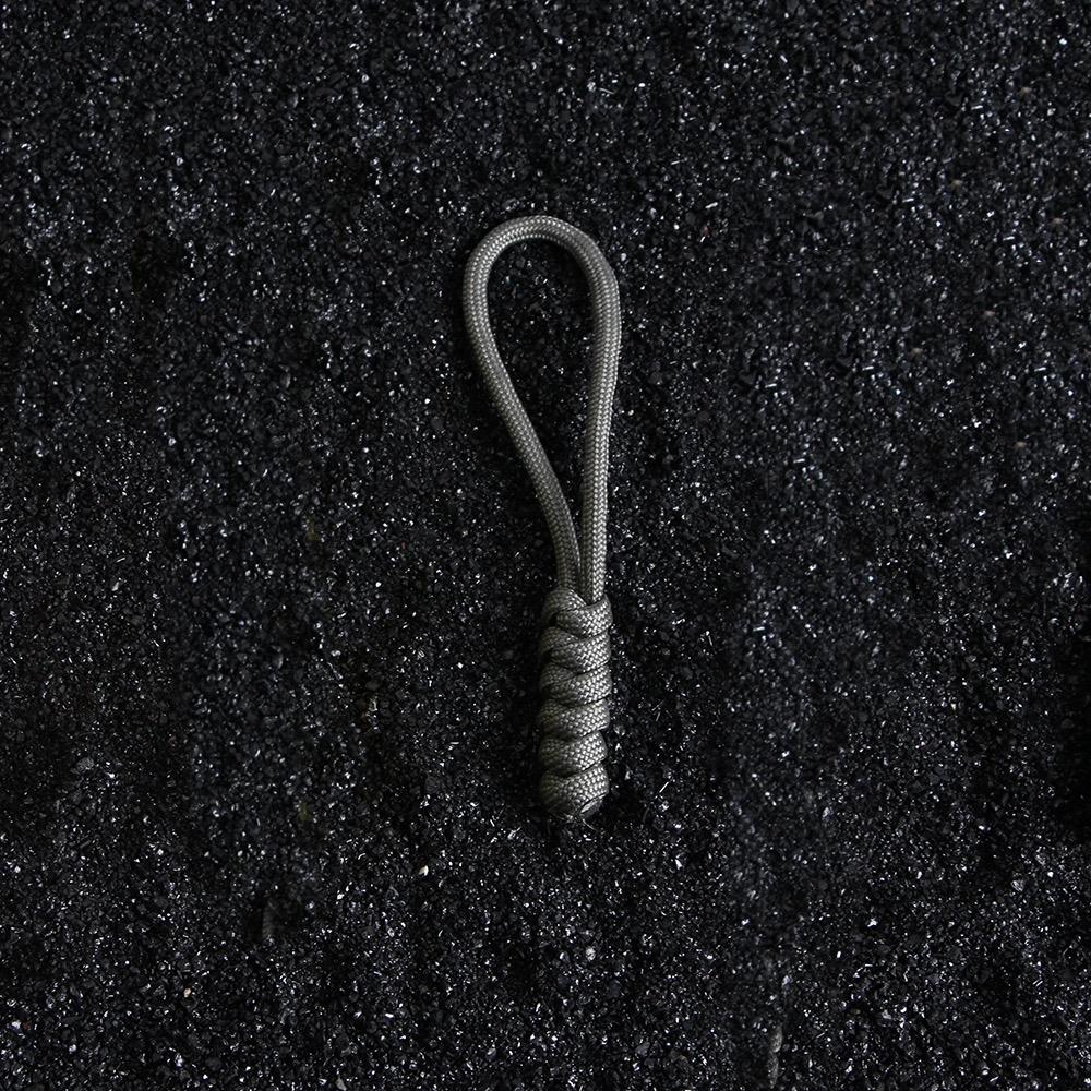 

Paracord Woven Multifunction Replaceable Durable Zipper Pull Outdoor Tactical Quick-release Zipper Tail Rope Bag Accessories сірий колір