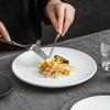 Einfarbiger gerippter flacher Keramikteller Kreativer Steakteller Dessert Sushi Gericht Servierteller Restaurant Spezialgeschirr