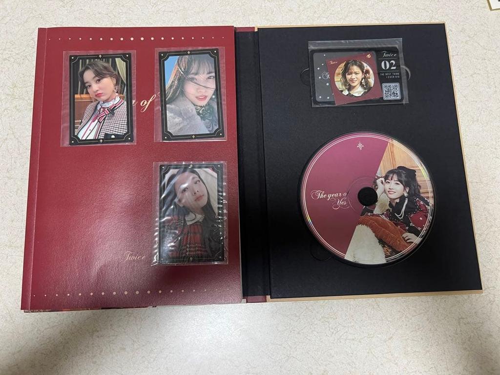 [USED] TWICE "The Year of Yes" Album with Photocard