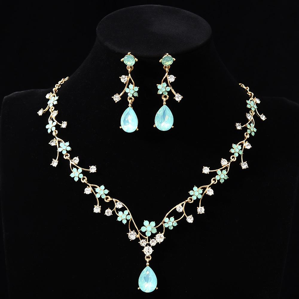New fashion temperament flower zircon super flash necklace earrings set bridal dress necklace jewelry