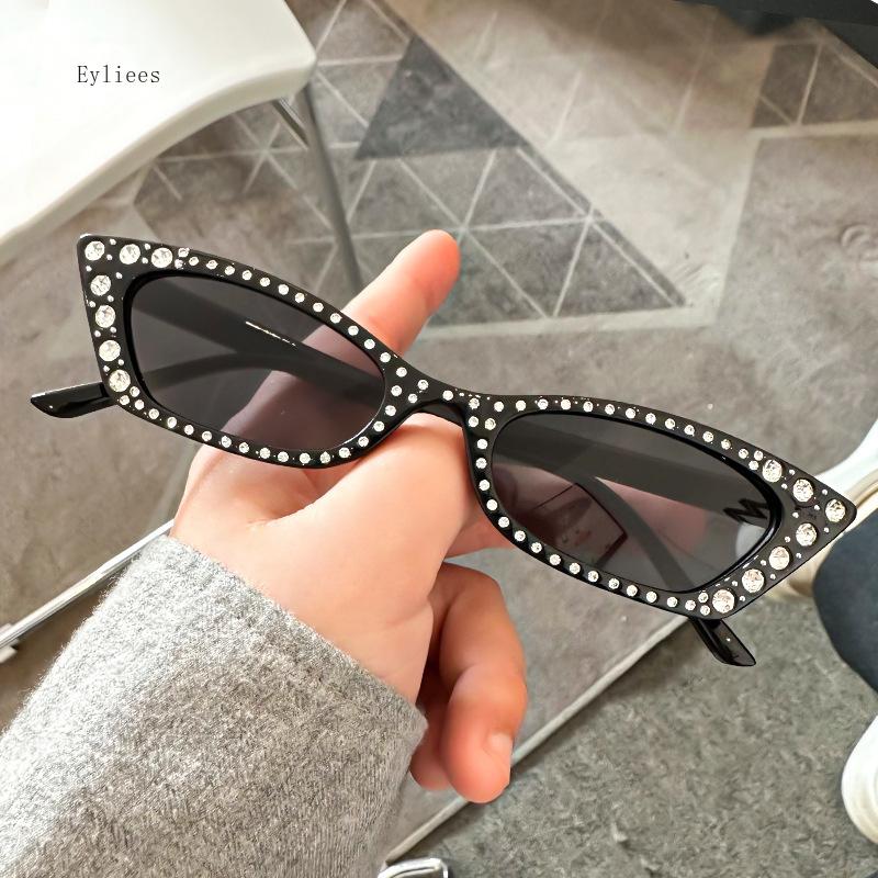 Cat Eye Sun Glasses Female Outdoor Shopping Shades Pearl Driving Eyewear Glasses Retro Diamond Oval Sun Glasses Shades