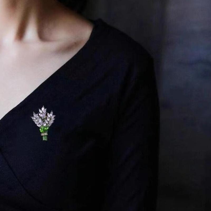 Exquisite Purple Lavender Brooch Women's Brooches Crystal Rhinestone Bouquet Pins Clothing Coat Jewelry Gift