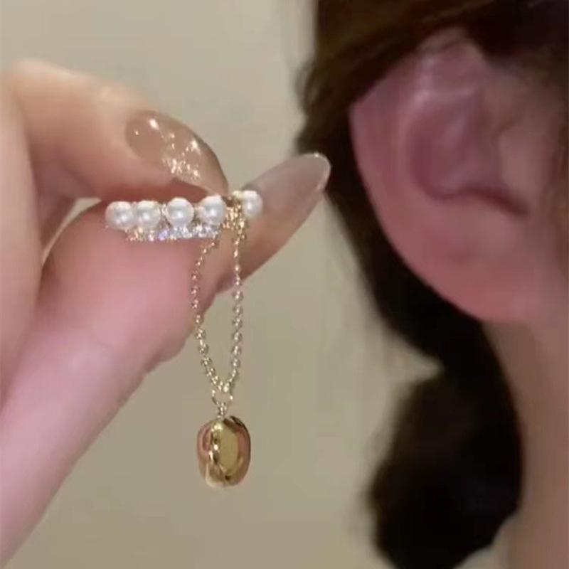 Trendy Korean Rhinestone Minimalist Earrings - New Women's Fashion & TikTok Style