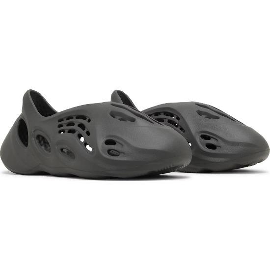 Adidas Originals Yeezy Foam Runner 'Carbon' IG5349 Unisex