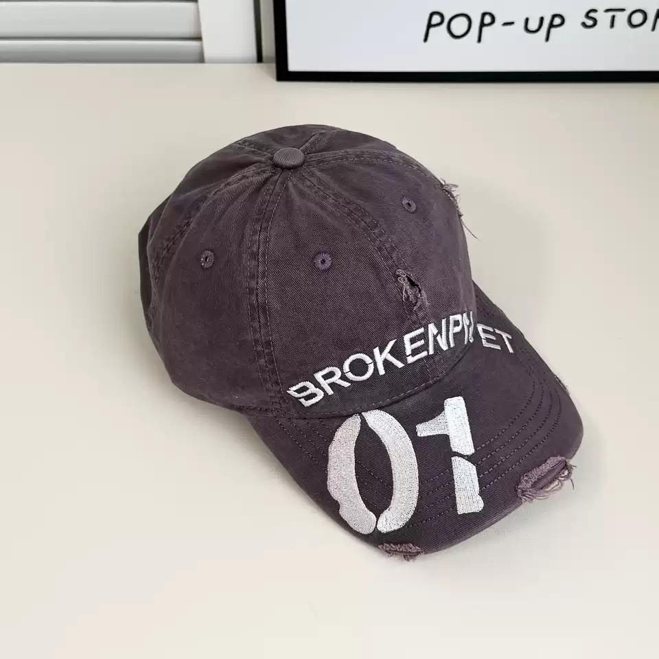 American retro letter ripped baseball cap for men and women, four seasons street tide with face small fashion couple cap