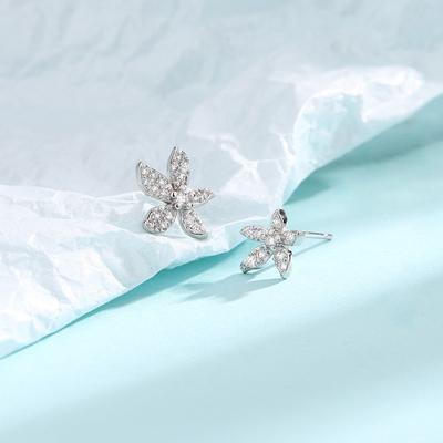 S925 Silver-plated Earrings Korean Version Fashionable Design Advanced Sense Aesthetic Diamond Size Five-leaf Flower Earrings for Women