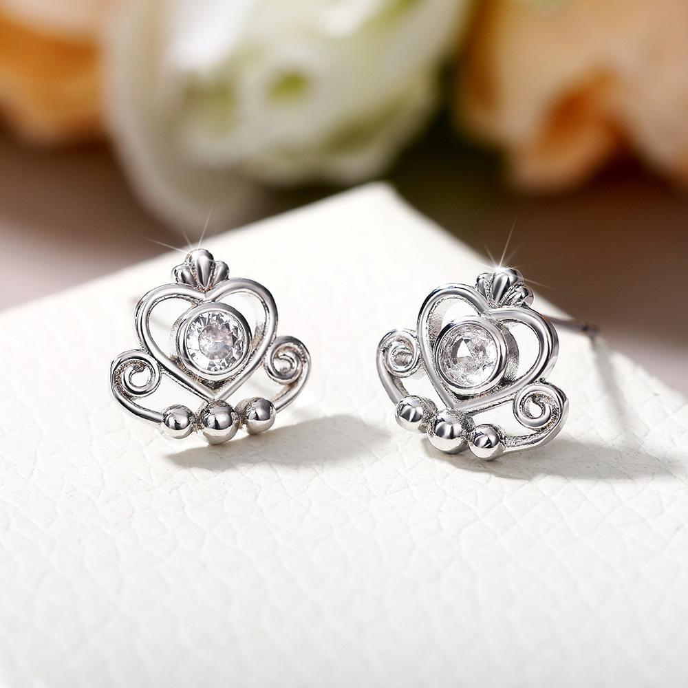 1 Pair of Crown Earrings, Simple, Fresh and Stylish