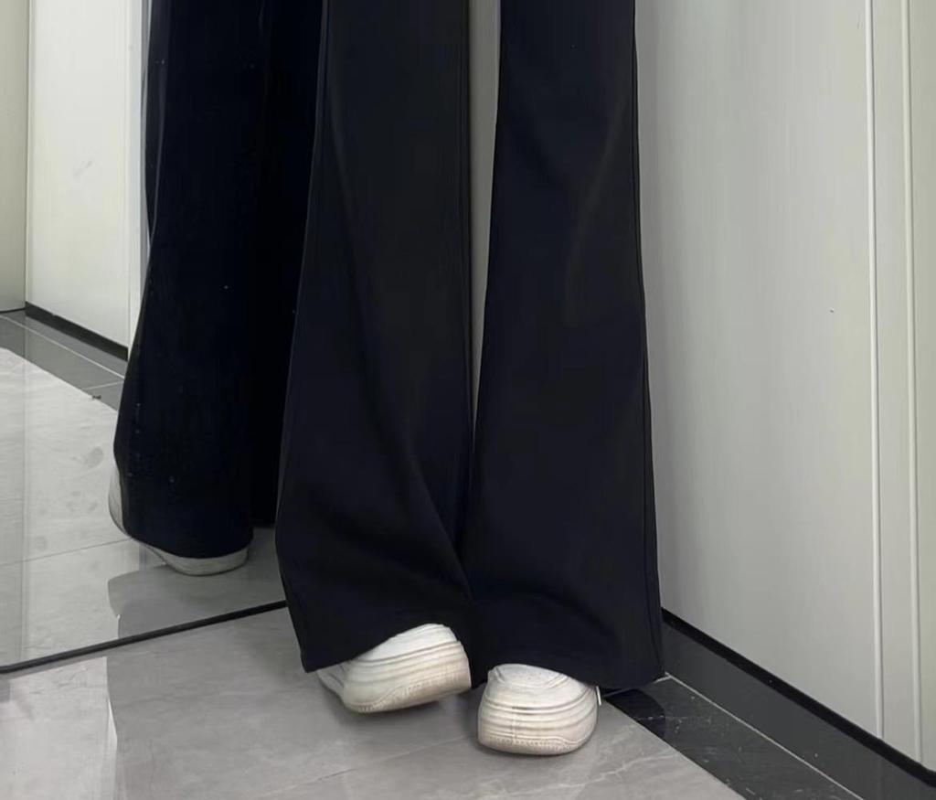 2024 Women's Plus Size High-Waist Fleece-Lined Flare Jeans: Winter Style