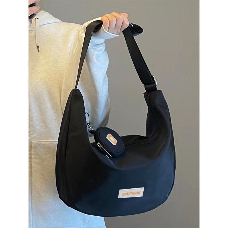 Bag 2025 New Women s Bag Crossbody Large Capacity Versatile Dumpling Canvas Bag Class Shoulder Commuter Bag Luggage 5564₽