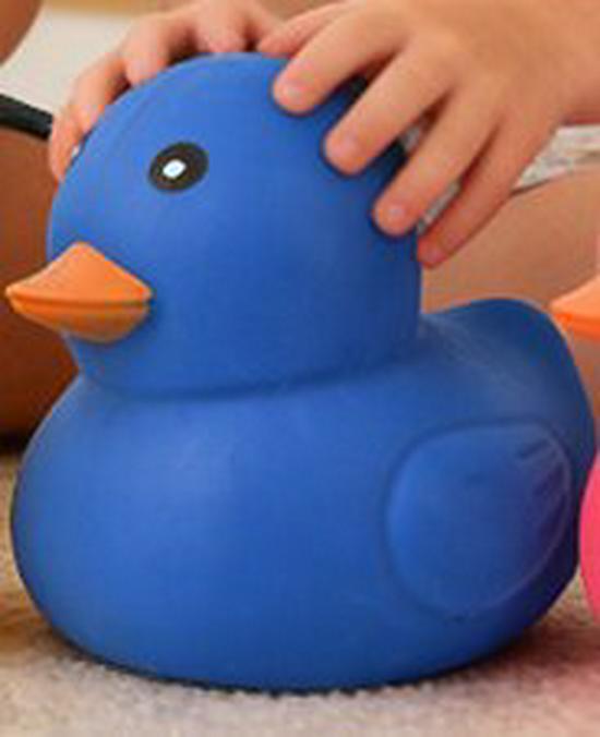 Große TPR Dekompressions-Enten Spielzeug - Weiches Gummi, Langsamer Rückprall Cartoon Quetschspielzeug für Kinder