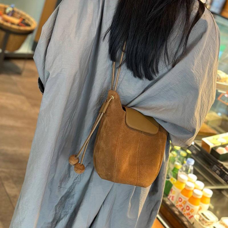 Bags Women s New Women s Bags Spring and Summer Fashion Shoulder Crossbody Bags Premium Commuter Bucket Bags