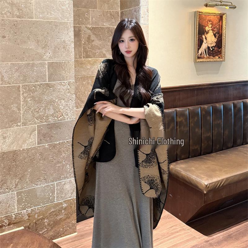 Fall/Winter Warm Ginkgo Leaf Knit Shawl Cape