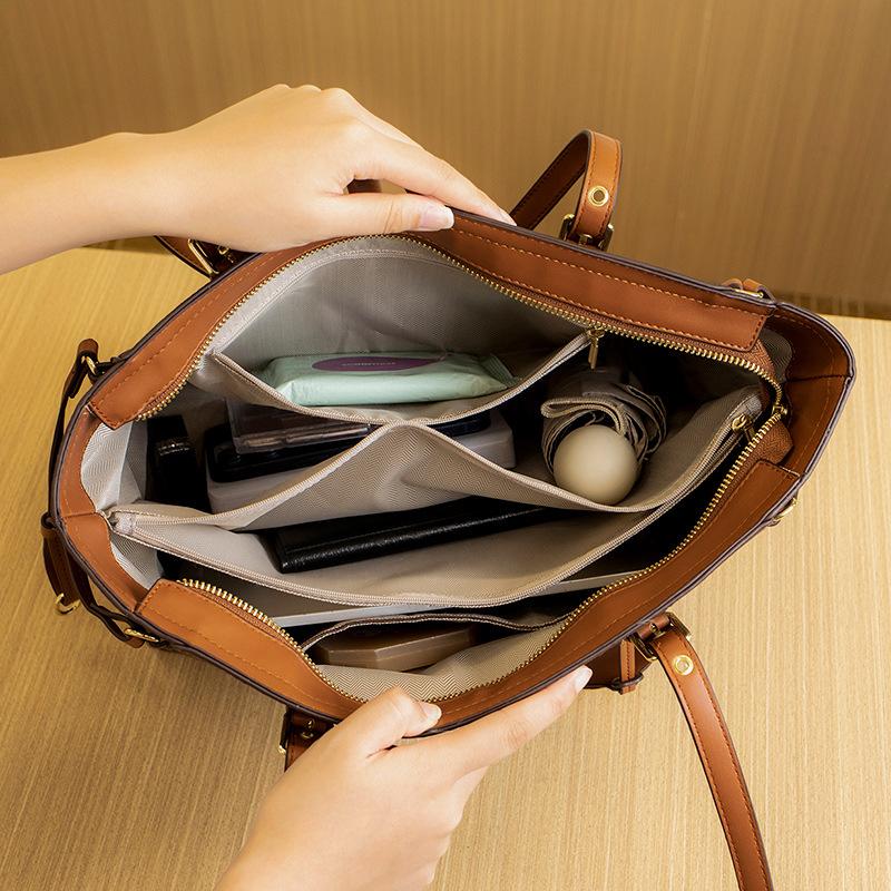 Light Luxury French Large Capacity Women's Tote Bag Business Commuter Checkerboard Shoulder Bag Retro Trendy Set Up Bag