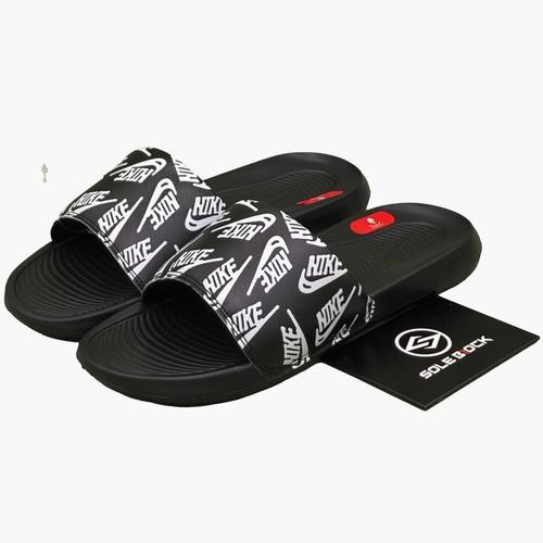 

Nike Victori One Slide Логотип с повтором - Черный Белый CN9678-008 EU 38.5 чёрный