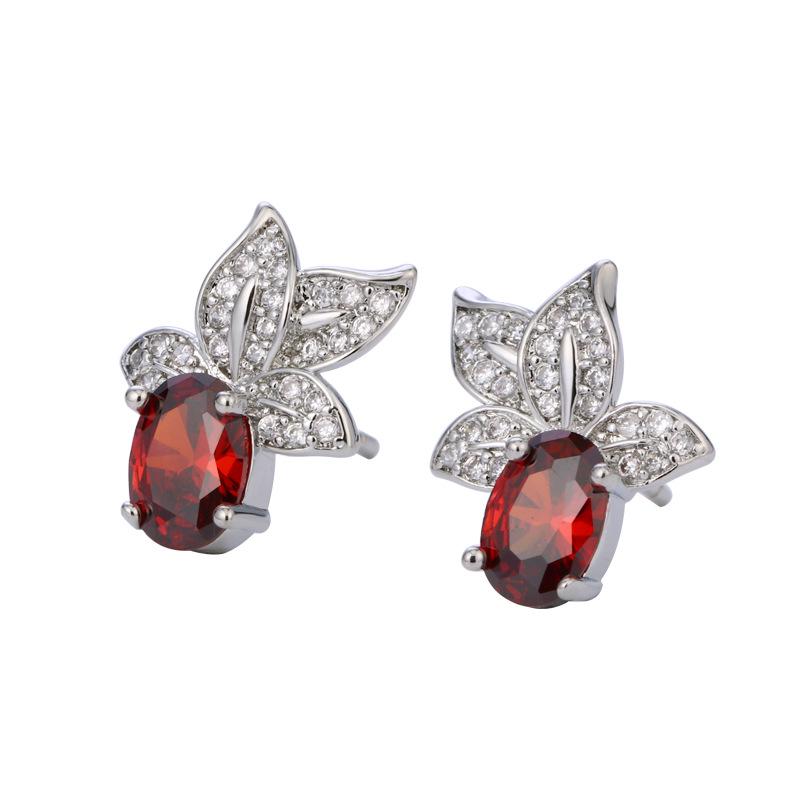 

Изысканные серьги-пусеты в виде листьев рубина с циркониевой инкрустацией для женщин