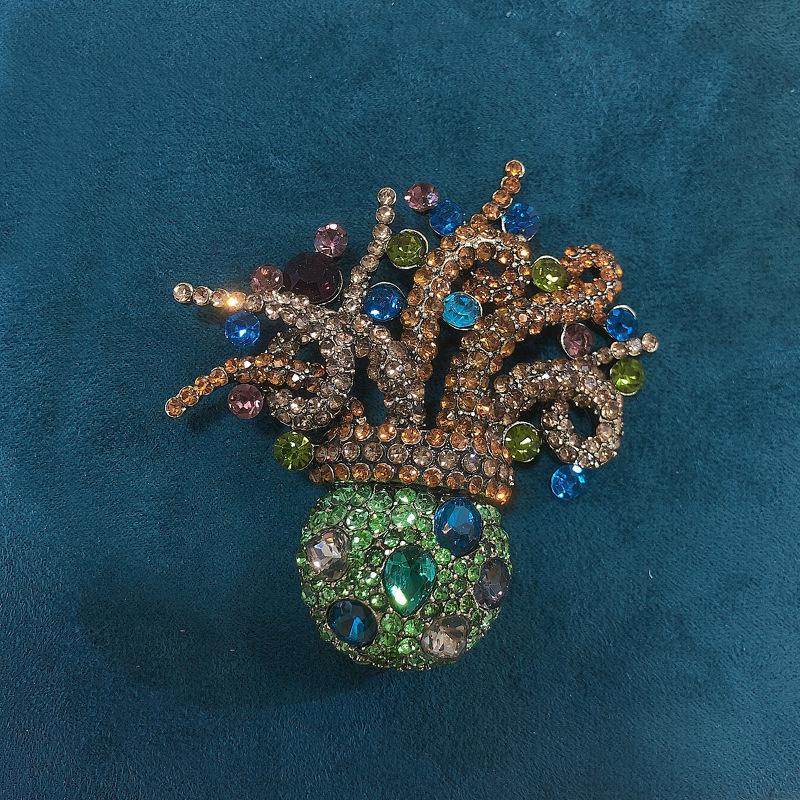 

Брошь в индустриальном стиле «Осьминог» - Аксессуар для костюма и банкета в морской тематике