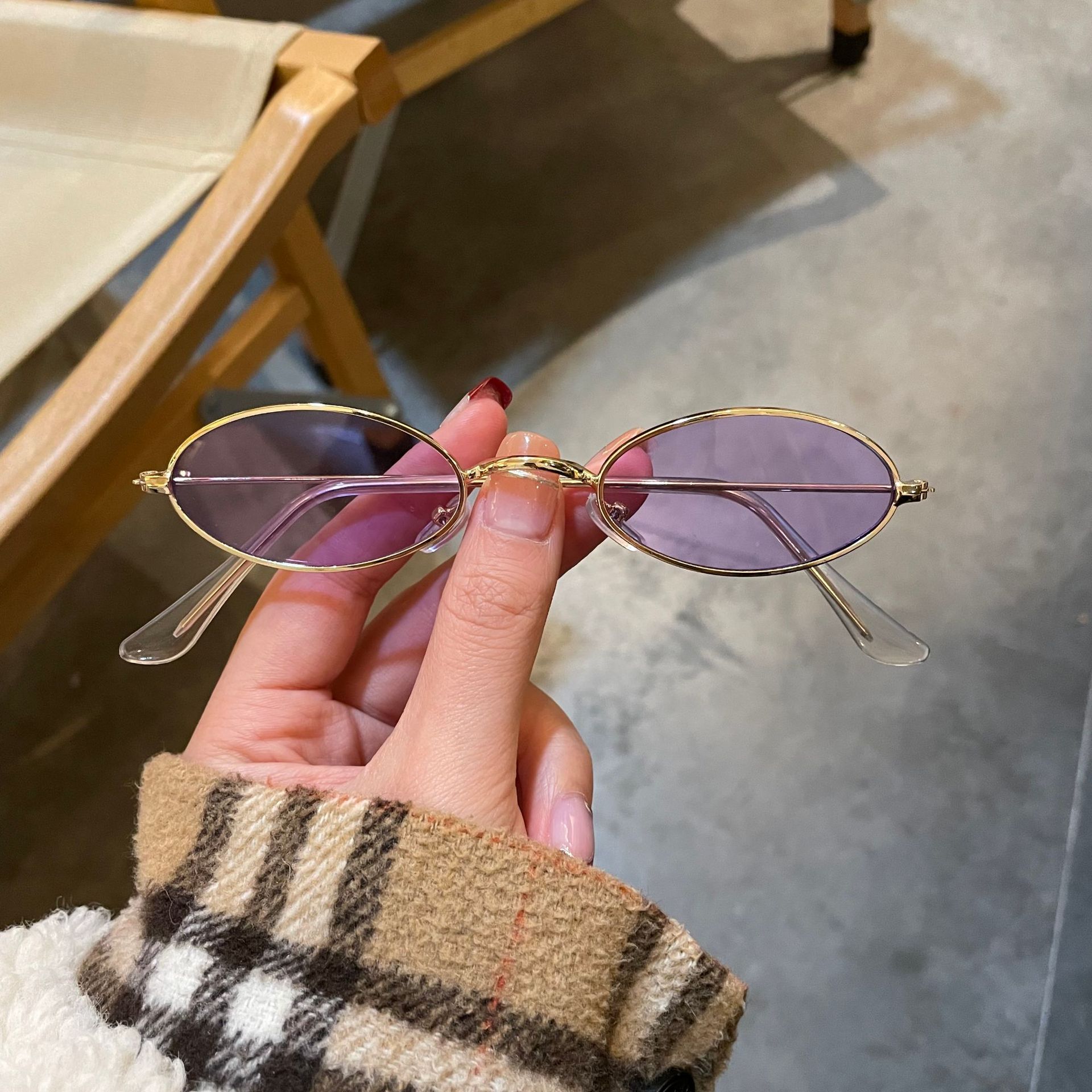 

New Unisex Retro Small Frame Oval Sunglasses Fashion Design Sun Glasses Summer Vintage Shades Eyeglasses Women S Fashion Glasses As shown in the figu