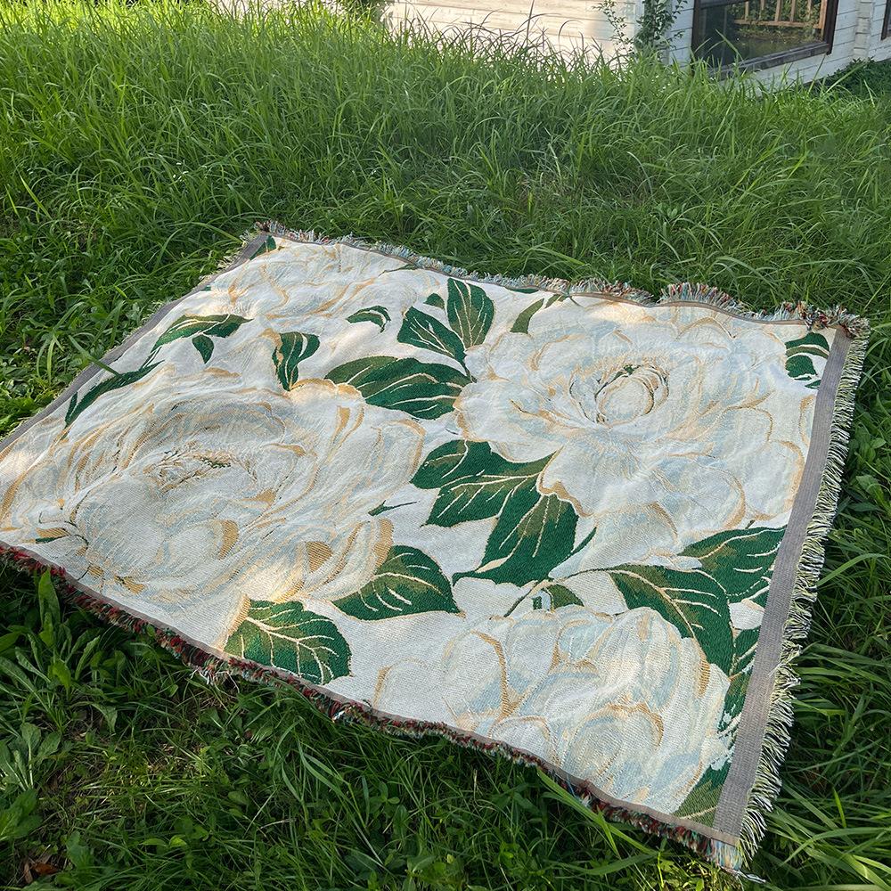 Picnic mat Moisture-proof mat Thickened outdoor floor mat Tent camping blanket Spring outing mat Picnic cloth carpet 130*180