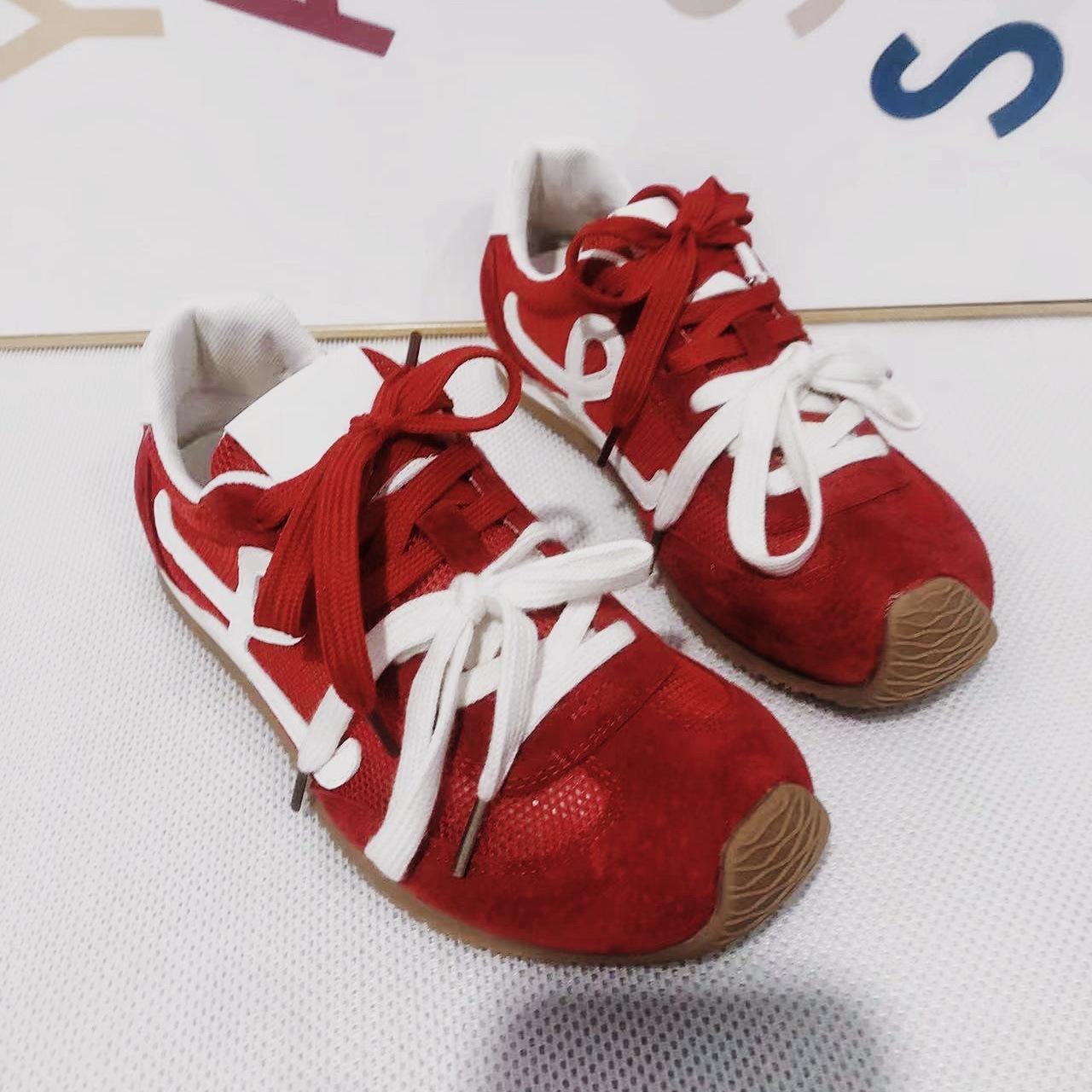 

Guyun Shu Power Power Та же кожаная прозрачная сетка асимметричная с большим носком на шнуровке повседневная тренировочная обувь Forrest кроссовки для бега женские 35 красный