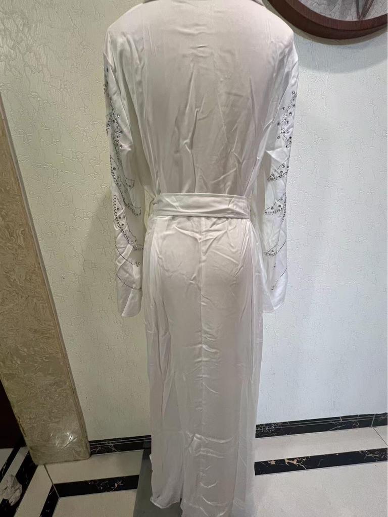 2024 Herbst Strassgürtelkleid Robe für Frauen aus dem Nahen Osten