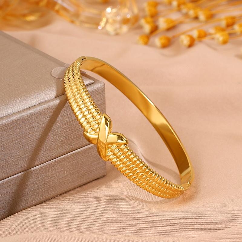 Girls’ High-end, Fashionable and Simple Design Cross-knotted Bracelets for Besties